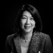 Amy Tong Headshot